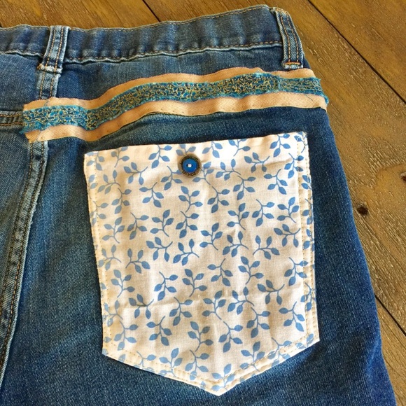 Hand altered upcycled hippie boho lace jeans - Picture 7 of 12